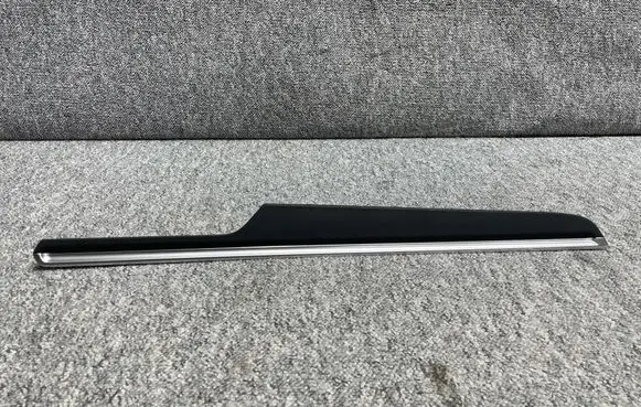 Porsche Macan (95B) Front sill trim cover 95B55800700900AC