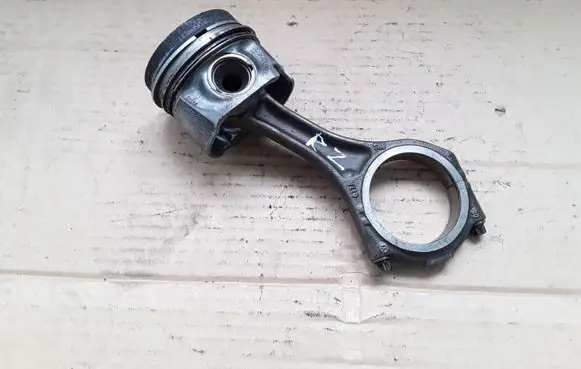 Volkswagen Touareg I Piston with connecting rod 07ZA 81L112