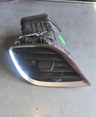 Opel Mokka Dashboard side air vent grill/cover trim 95437805 C0C0A 95437806