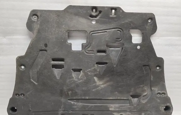Volvo XC90 Engine splash shield/under tray 31378306