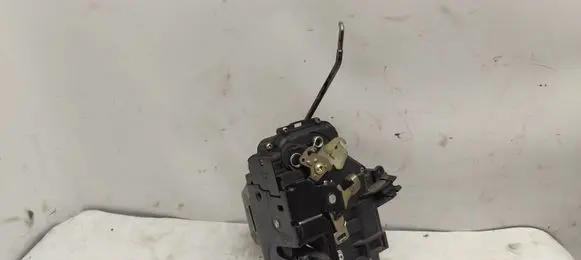 Audi A4 S4 B6 8E 8H Front door lock 4B1837015