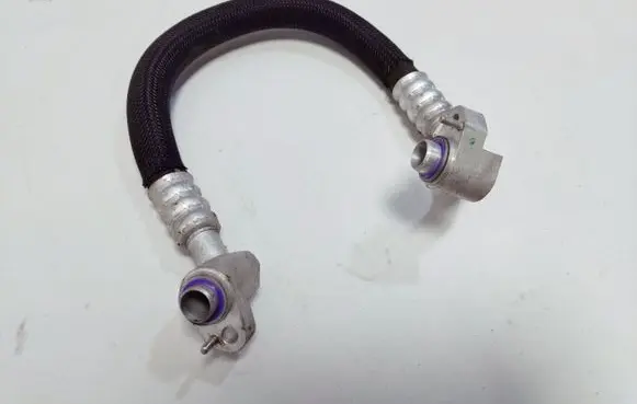 BMW i8 Air conditioning (A/C) pipe/hose 9353264