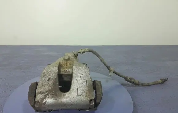 Ford Kuga II Front brake caliper