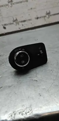 Opel Astra K Light switch 17016477 YQ00016080