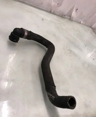 Mercedes-Benz CLA C117 X117 W117 Engine coolant pipe/hose A1775011282