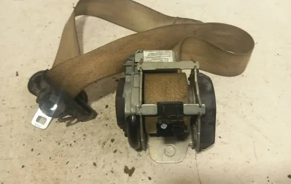 Chrysler Sebring (JS) Front seatbelt 605031400a