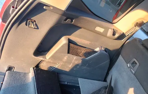Peugeot 5008 Trunk/boot side trim panel 