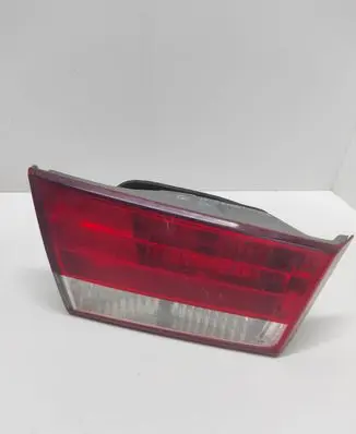 Tailgate rear/tail lights