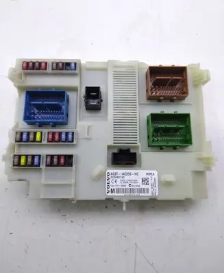 Volvo XC70 Fuse module 31254837AC