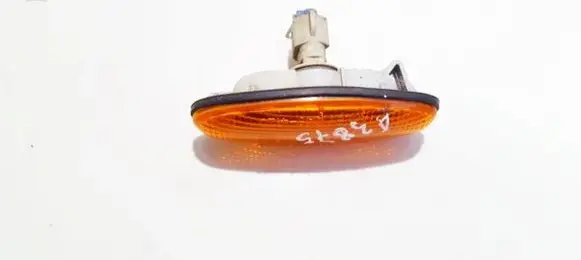 Mazda Premacy Front fender indicator light 0464120