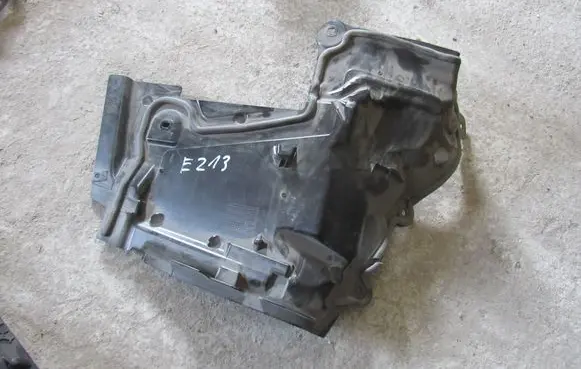 Mercedes-Benz E W213 Other engine bay part A2536208000 4013229C