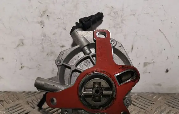 Ford Kuga II Vacuum pump 9674192280