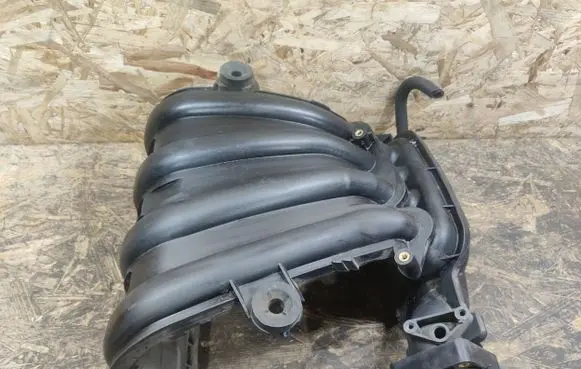 Nissan Tiida C11 Intake manifold