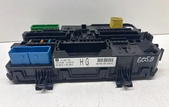 Opel Zafira B Fuse module 5DK00866952