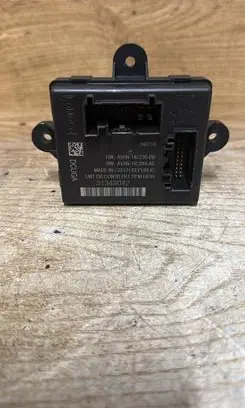 Volvo V40 Door control unit/module 31343042