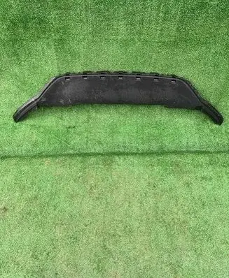 Front bumper lip