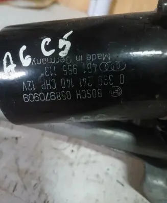 Audi A6 S6 C5 4B Front wiper linkage and motor 4B1955113 058970909 0390241140
