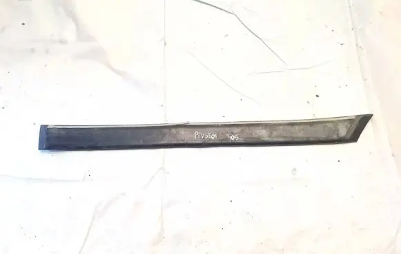 Peugeot 405 Rear door trim (molding) pilkos