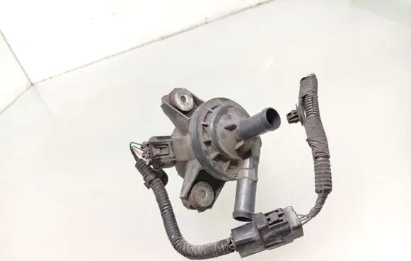 Toyota Prius+ (ZVW40) Electric auxiliary coolant/water pump G904052010