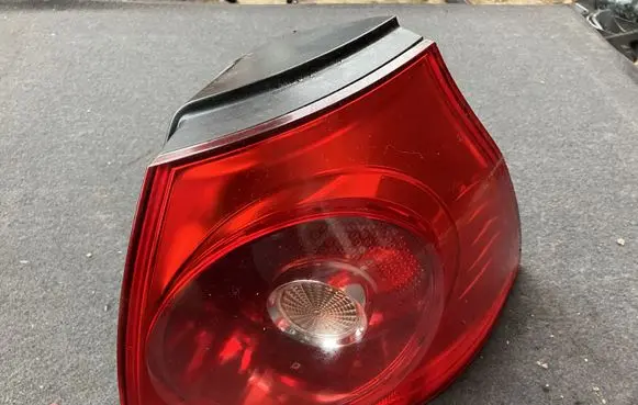 Volkswagen Golf V Rear/tail lights 1K6945096E