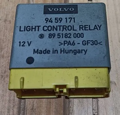 Volvo S70 V70 V70 XC Light relay 9459171 895182000