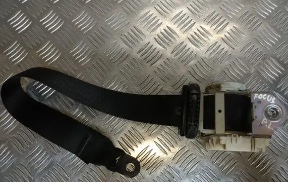 Ford Focus Front seatbelt 330323888 WY356WX0