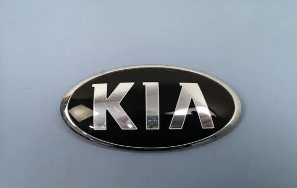 KIA Ceed Manufacturer badge logo/emblem 863183R500