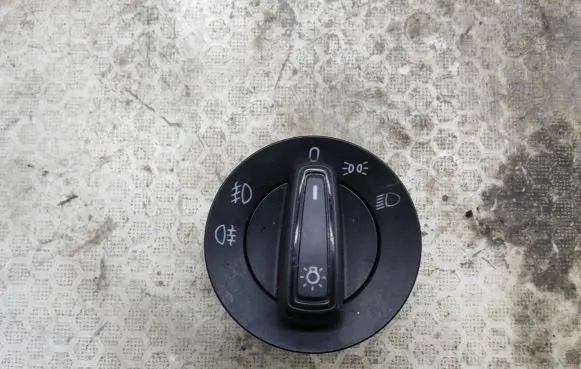 Skoda Octavia Mk3 (5E) Light switch 5E0941431F 10095090