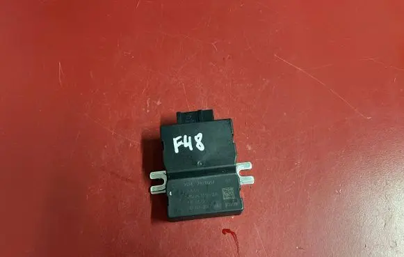 BMW X1 F48 F49 Fuel injection pump control unit/module 7476687 16147476687