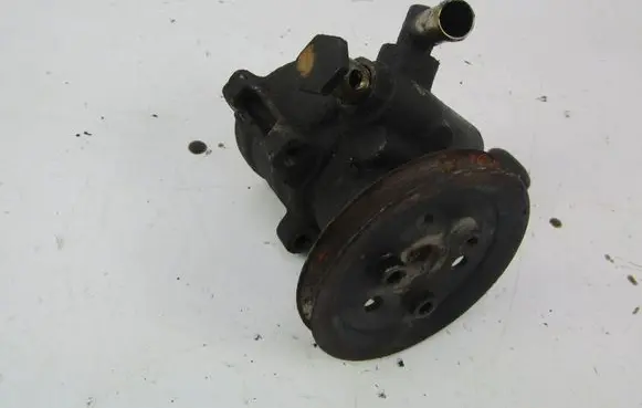 Volkswagen Polo III 6N 6N2 6NF Power steering pump 1H0422155D