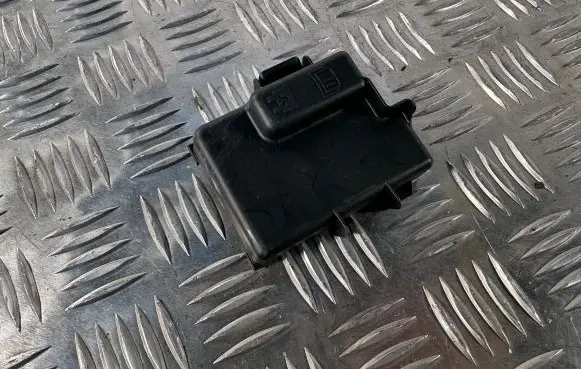 Volvo V60 Fuse box cover 31300188