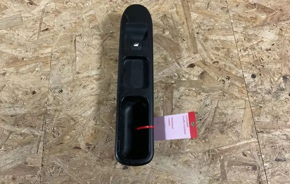 Peugeot 307 Front door window switch trim 09180 532625 20019ZUU