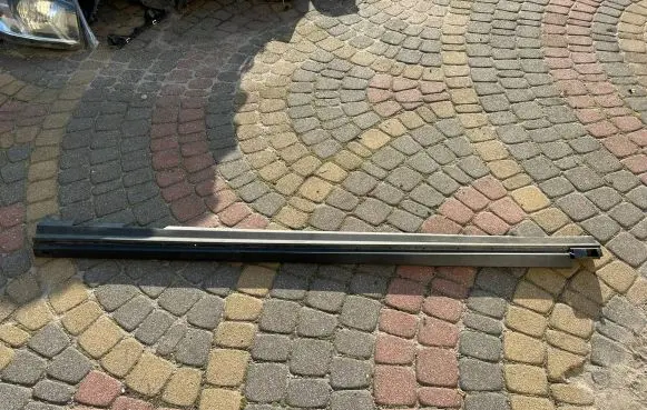 Volvo XC40 Foot area side trim 31448223