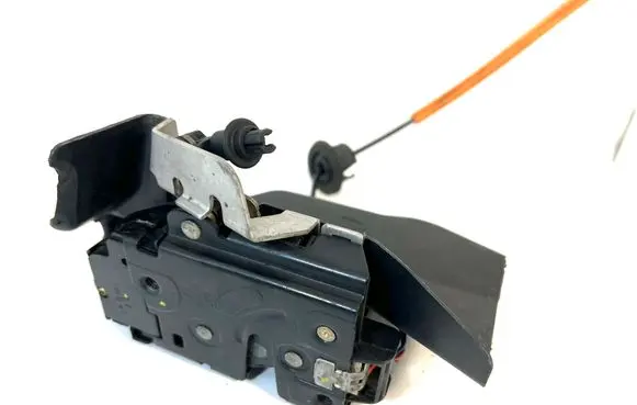 Audi A4 S4 B6 8E 8H Rear door lock 8E0839350