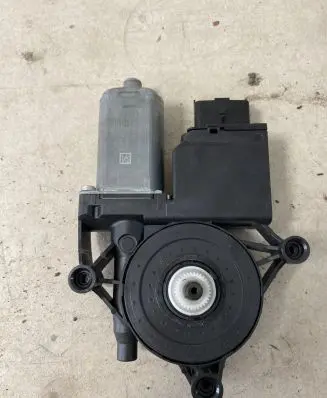 Peugeot Rifter Front door manual window regulator 0130824267