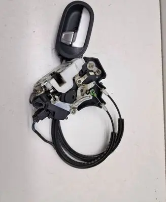 Mitsubishi Colt Front door lock 5715A131
