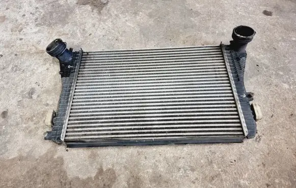 Volkswagen Golf V Intercooler radiator L3738