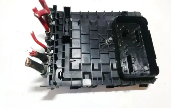 Volkswagen Golf V Fuse box set 1k0937125 01718307-1