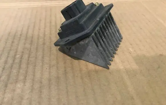 Mazda Xedos 9 Heater blower motor/fan resistor KJ180T001