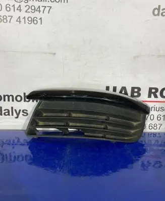 Volkswagen Jetta V Front bumper lower grill 1K08536665G