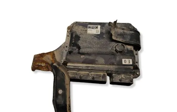 Toyota RAV 4 (XA30) Engine control unit/module 8966142C10 1758007743