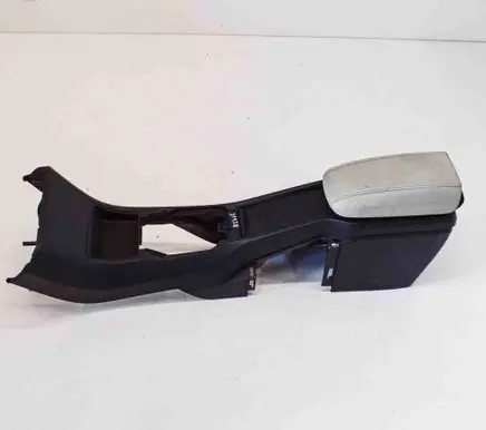 Volvo V40 Center console 