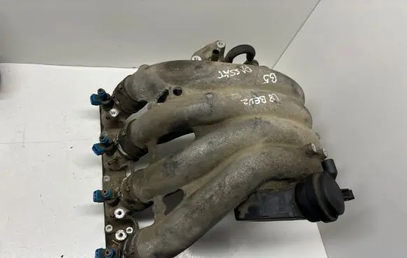 Volkswagen PASSAT B5 Intake manifold 2800300131 058133213 058133216B