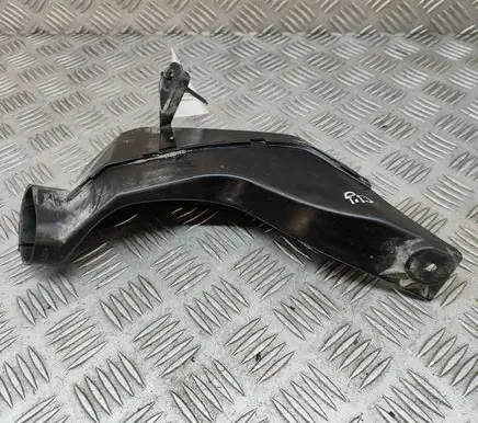 BMW iX Air intake duct part 7954578