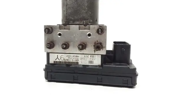 Toyota Corolla Verso E121 ABS Pump 4451013070 8954113040