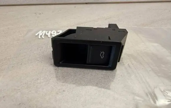 Volkswagen Jetta VI Tailgate opening switch 1K0959831 1Y1959527A