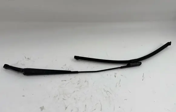 Volvo S60 Front wiper blade arm 30655615