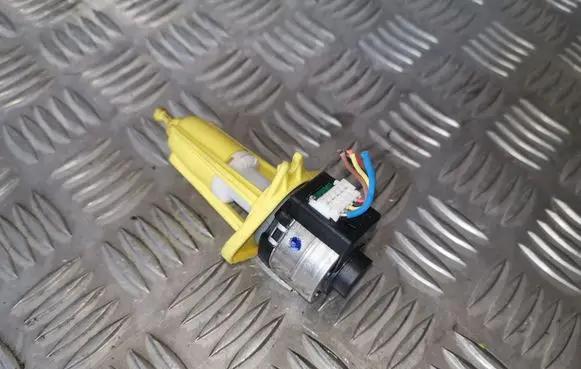 Citroen C5 Headlight level adjustment motor 89022080
