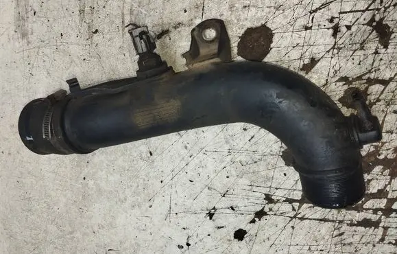 Toyota Corolla Verso AR10 Intercooler hose/pipe 173620R010