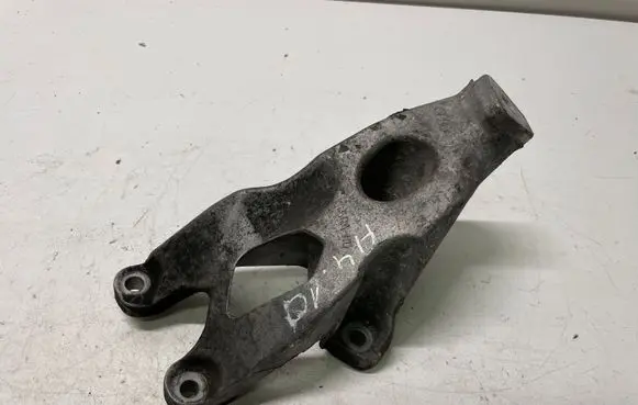 Audi A4 S4 B8 8K Engine mounting bracket 8K0199307AP